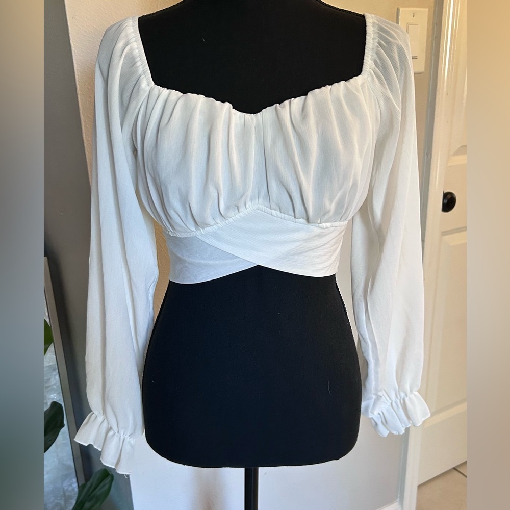 LYANER Women's Tie Knot Front Shirred Back Lantern Long Sleeve Crop Top
